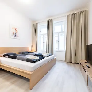 Apartment Borivojova 63, Prag